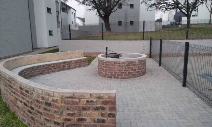 Nelspruit Appartement | Cozy 2-bedroom apartment in enjoyable Mbombela with AC