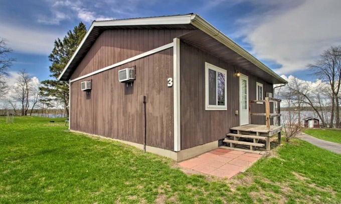 Puposky Cabine | Cozy 2-bedroom cabin on Three Island Lake in Bemidji, MN.