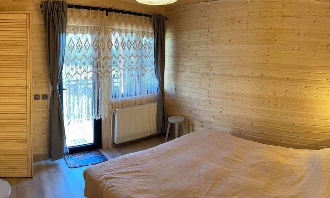 Bran Chalet De Ski | Cozy 2-bedroom chalet in charming Bran Transylvania
