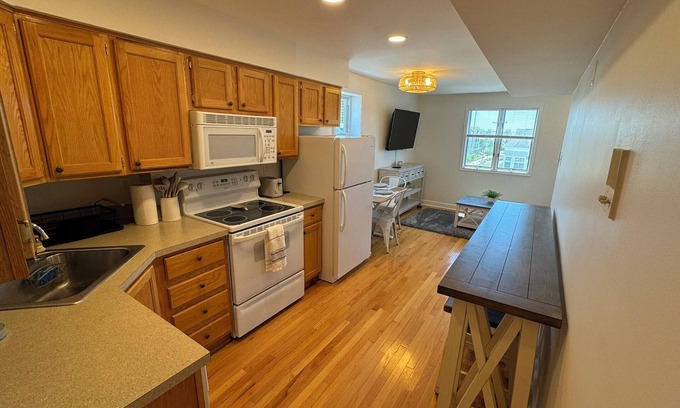 Margate City Copropriété | Cozy 2-bedroom condo with AC and WiFi close to beach in beautiful Margate City