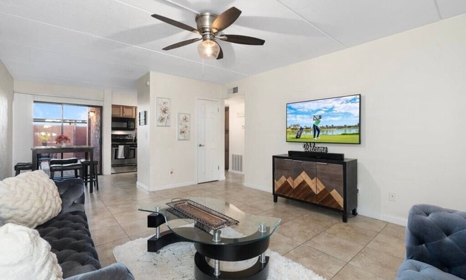 Papago Parkway Copropriété | Cozy 2-bedroom condo with AC in Prime Scottsdale