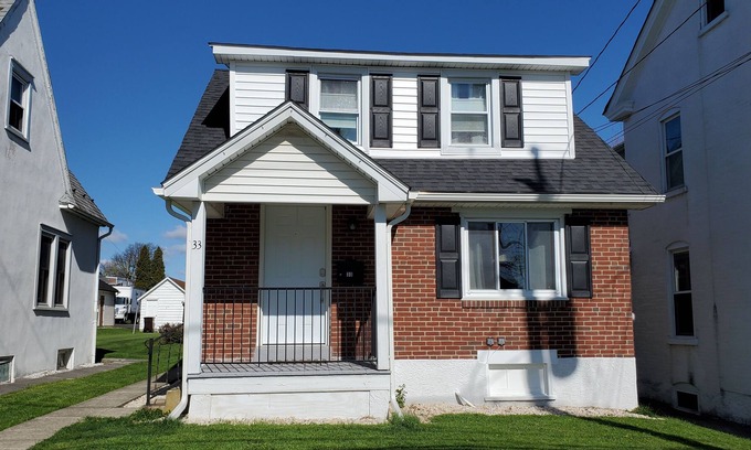 Boyertown Maison | Cozy 2-Bedroom Downtown Boyertown Home