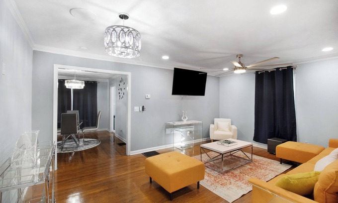 Candler-McAfee Maison | Cozy 2-bedroom house in East Lake