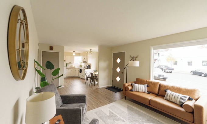 Lynden Maison | Cozy 2-bedroom house in charming Lynden with WiFi