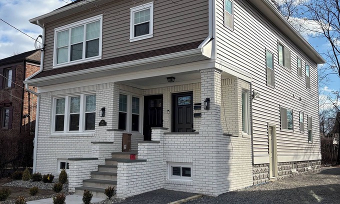 Garwood Maison | Cozy 2-bedroom, Newly Remodeled & Fully Furnished in Convenient Garwood. Pets OK