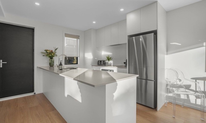 Lower Hutt Maison | Modern, spotless 2 bedroom Townhouse close to Lower Hutt city and all amenities