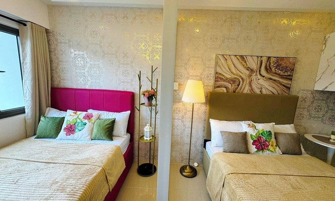 Malate Appartement | Cozy 2 Beds for Family of 4 facing Manila Bay in Shore Residences