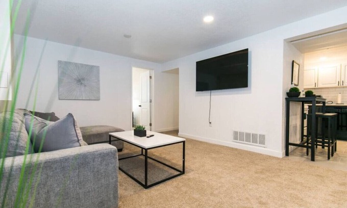 Berkley Appartement | Cozy 2bd |10 min to Downtown Denver | Fast Wifi