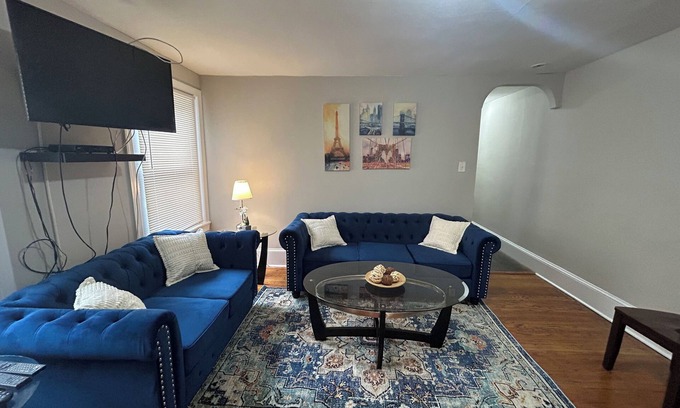 Center City West Appartement | Cozy 2BD/2BA near Rittenhouse sq