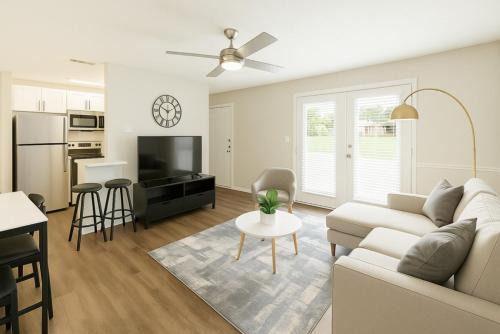 Shannon Appartement | Cozy 2BR Family Duplex Near Parks N Shopping
