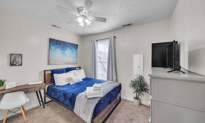 Ludlow Maison | Cozy 2BR Getaway | Near Downtown Cincinnati