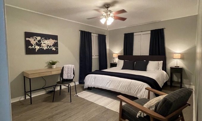 Enid Maison | Cozy 2BR Lincoln House