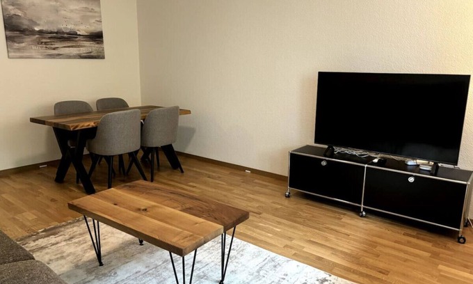 Enge Appartement | Cozy 2BR near lake and train station (Wille 8)