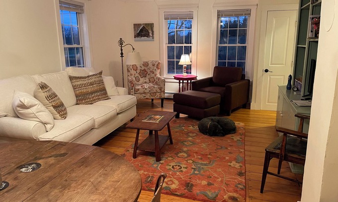 Greensboro Autre | Cozy 3-bedroom farmhouse in VT's idyllic NEK