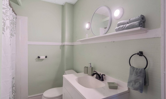 Oswego Maison | Cozy 3-bedroom house in charming Oswego close to everything, long stays allowed