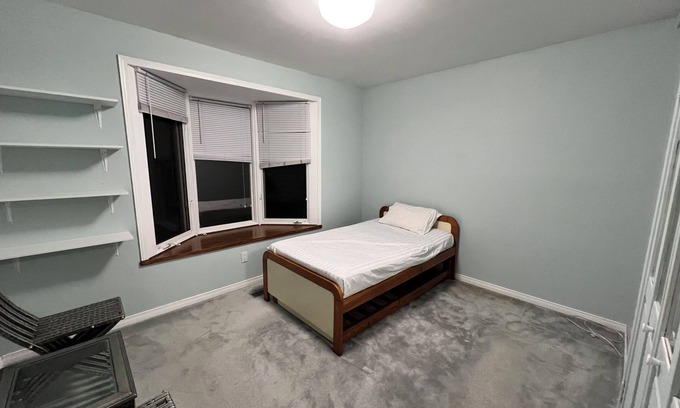 Watertown Maison | Cozy 3-Bedroom Retreat | Comfortable Stay with Modern Amenities