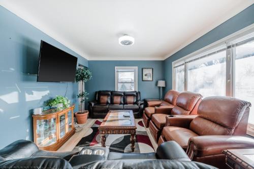 Oakdale Appartement | Cozy 3BR Home in Oakdale with BBQ & Private Patio!