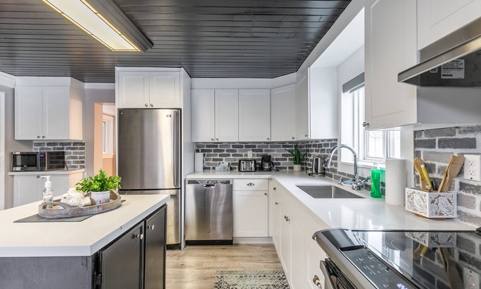 Watertown Maison | Cozy 3BR House in Watertown by GLOBALSTAY