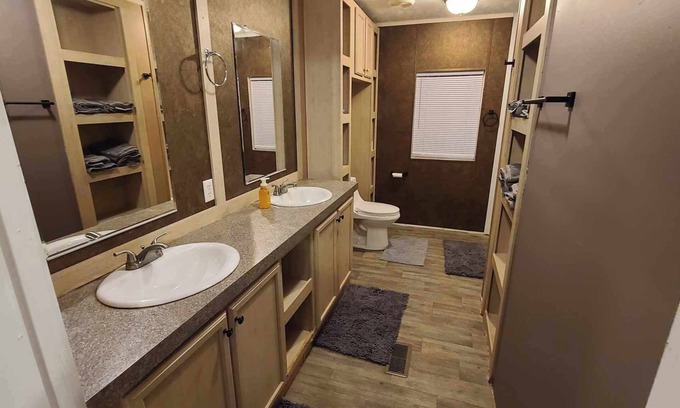 Sod Maison | Cozy 4-bedroom Hobet House less than 1 mile to Ivy Branch Trailhead.