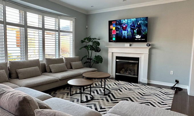 Meadowvale Village Maison | Cozy 5 Bedroom House in Mississauga, On