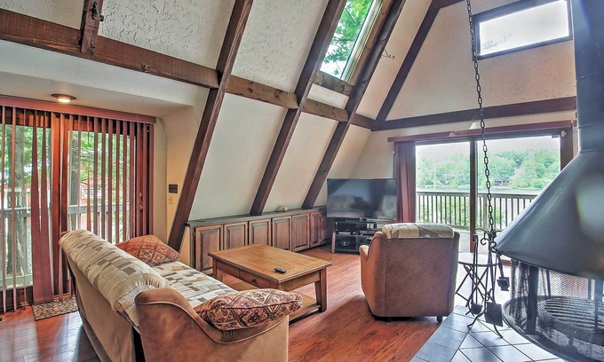 Barnstead Maison | Confortable A-Frame Centre Barnstead House sur le lac Locke!