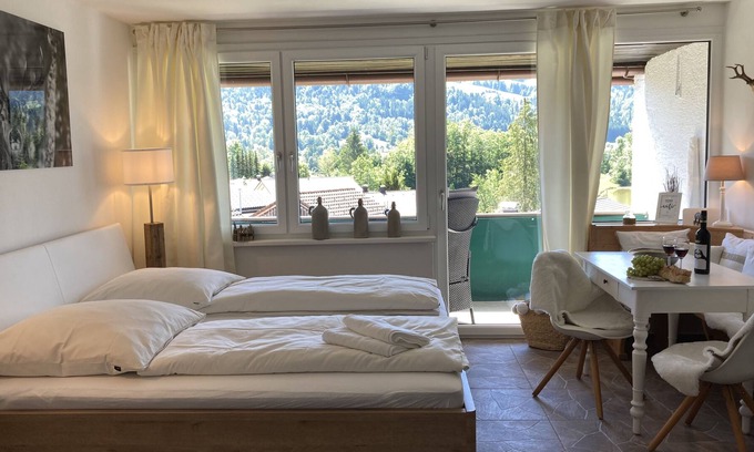 Grossdorf Appartement | Cozy alpine chic with a view of the lake in Eibele/Oberstaufen/Allgäu