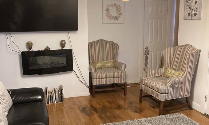 Mount Pleasant Maison | Cozy and beautiful private home in Mount Pleasant
