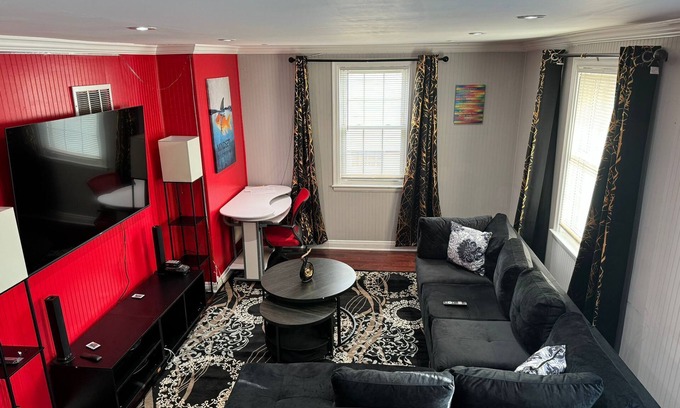 Towson Maison | Cozy and comfortable four bedroom home with all you need for a great stay