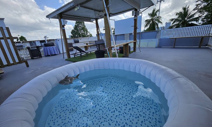 Puerto Nuevo Appartement | Cozy and Modern Apartment Black & White with Jacuzzi on Terrace