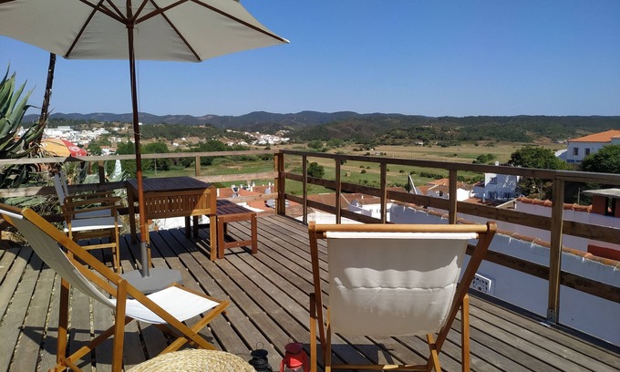 Aljezur Maison | Cozy and private, amazing terrace near the castel