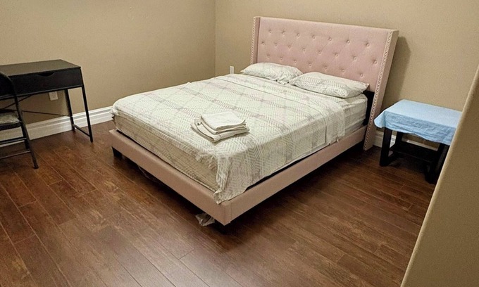 Woodslee Maison | Cozy and quiet room close to riverside.