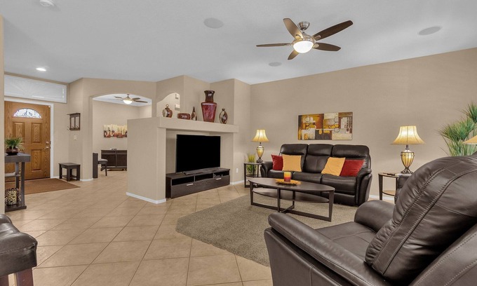 East Mesa Maison | Cozy and relaxing 3 bedroom home