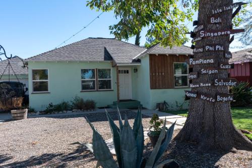 Mission Hills Maison | Cozy and Relaxing in Suburbs of LA