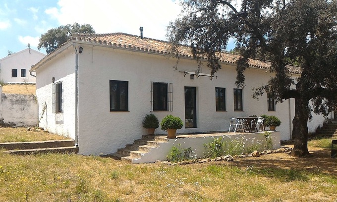 El Pedroso Cottage | Maison de campagne andalouse confortable La Umbria sur la berge Casa de la Encina