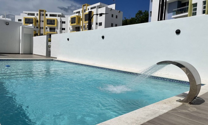 Guaricano Appartement | Cozy Apartment with Pool View 10 minutes USA Embassy