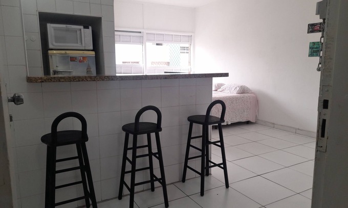 Gonzaga Appartement | Cozy apartment 1 block from the beach!