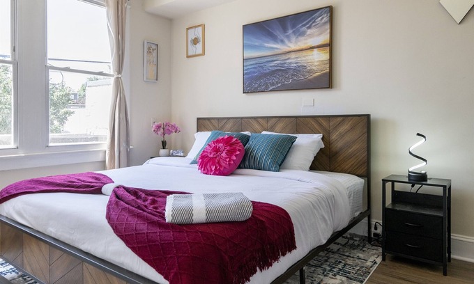 Brightwood Park Appartement | Cozy Apartment at Washington DC! Sun Filled & Comfortable!