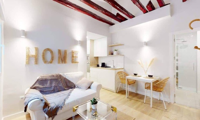 Recoletos Appartement | Cozy Apartment for Work & Travel in Recoletos