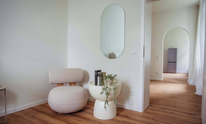 Celle Maison | Cozy Apartment, Great Location, Free Parking