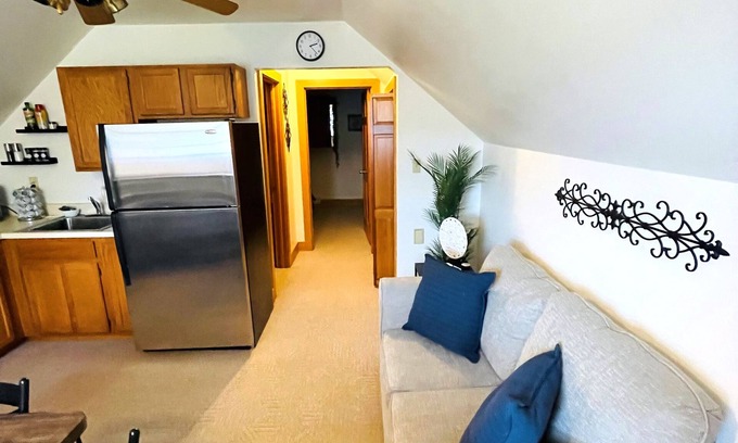 Northumberland Appartement | Cozy Apartment in Northumberland, PA -set in rural PA on a small horse farm