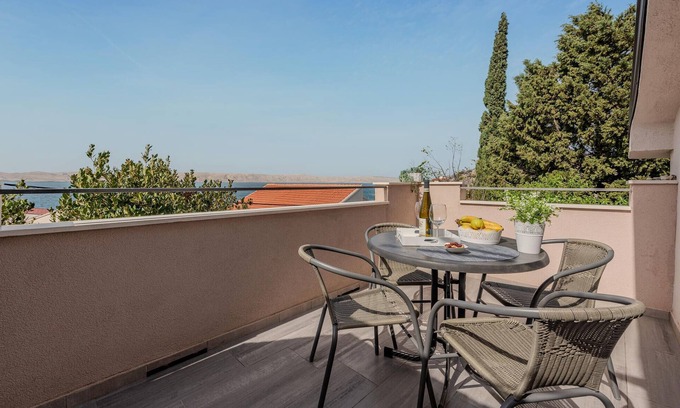 Ribarica Appartement | Cozy apartment in Cesarica with kitchen