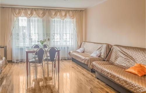 Drawno Appartement | Cozy Apartment In Dominikowo With Wifi