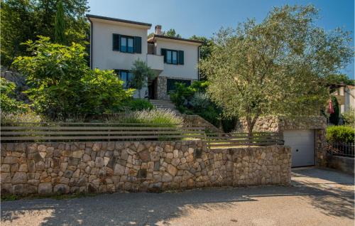 Porozina Appartement | Cozy Apartment In Porozina With Wifi