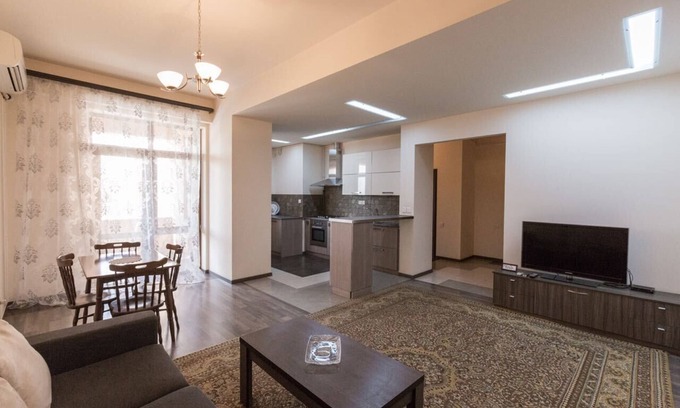 Arabkir Appartement | Cozy Apartment in the Center of Yerevan, but Quiet)