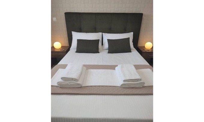 Mires Appartement | Cozy apartment in the city center, super close to great beaches