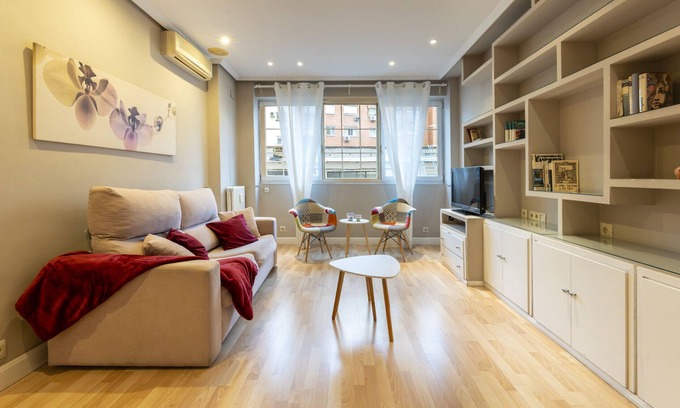Guindalera Appartement | Cozy Apartment Madrid. Bº SALAMANCA, IFEMA. AEROPUERTO. 2 ROOMS- 6 PAX - ELEVATOR
