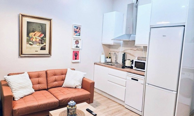 Palos de la Frontera Appartement | Cozy apartment near Atocha by beBalmy
