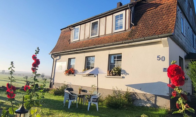 Sachsenhausen Copropriété | Cozy apartment on the 1st floor, near Edersee, good infrastructure, pet-friendly.