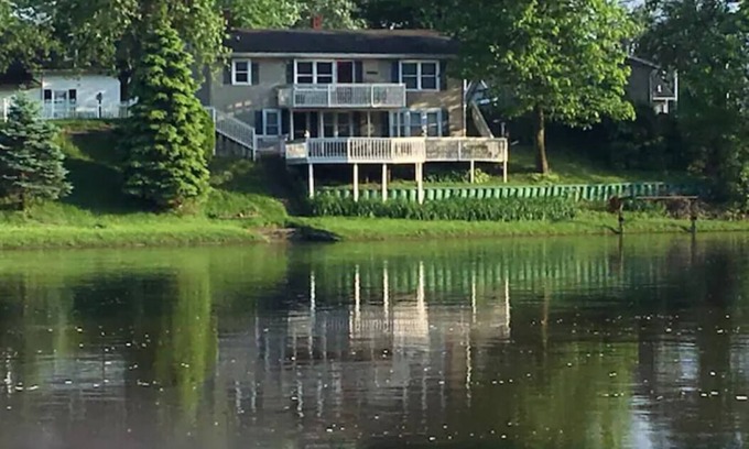 Monticello Maison | Cozy Apartment on Tippecanoe River