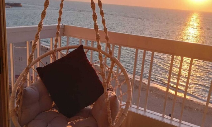 Al-Muntazah Appartement | Cozy apartment with Seaview in lovely Alexandria with WiFi, AC